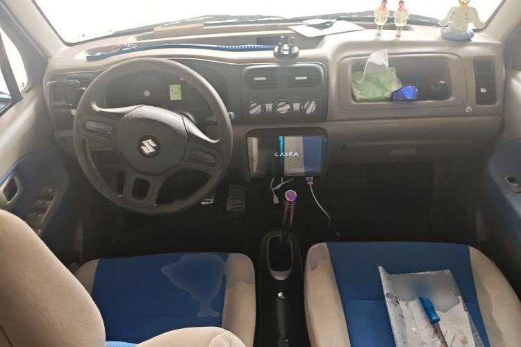 Used Suzuki Wagon R 2011 e 1.4L Manual Standard Model 1 Center Console