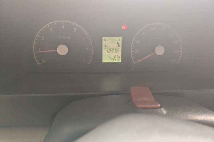 Used Suzuki Wagon R 2011 e 1.4L Manual Standard Model 1 Odometer Close Up