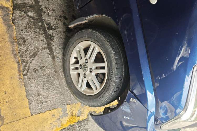 Used Suzuki Wagon R 2011 e 1.4L Manual Standard Model 1 Right Front Wheel Hub