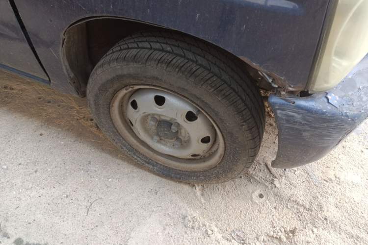 Used Suzuki Wagon R 2011 1.0L Right Front Wheel Hub