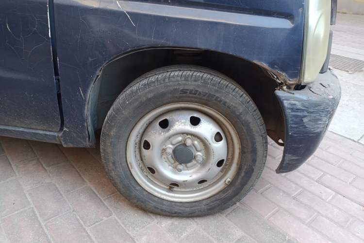 Used Suzuki Wagon R 2011 1.0L Right Front Wheel Hub