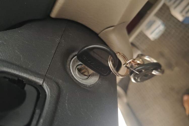 Used Suzuki Wagon R 2011 e 1.4L Manual Standard Model 1 Vehicle Key