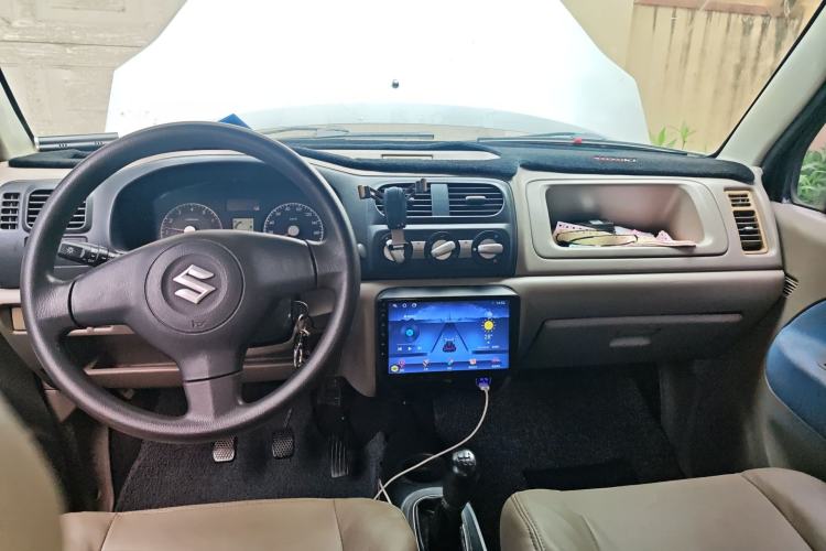 Used Suzuki Wagon R 2011 e 1.4L Manual Utility Model Center Console