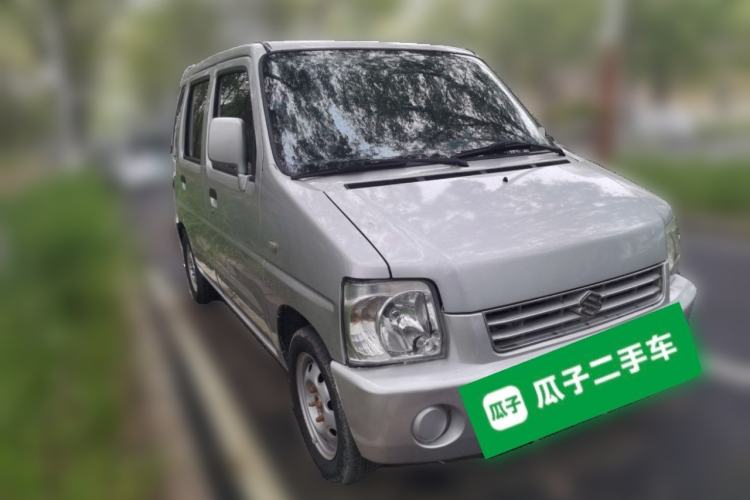 Used Suzuki Wagon R 2011 1.0L Front Right 45 Deg