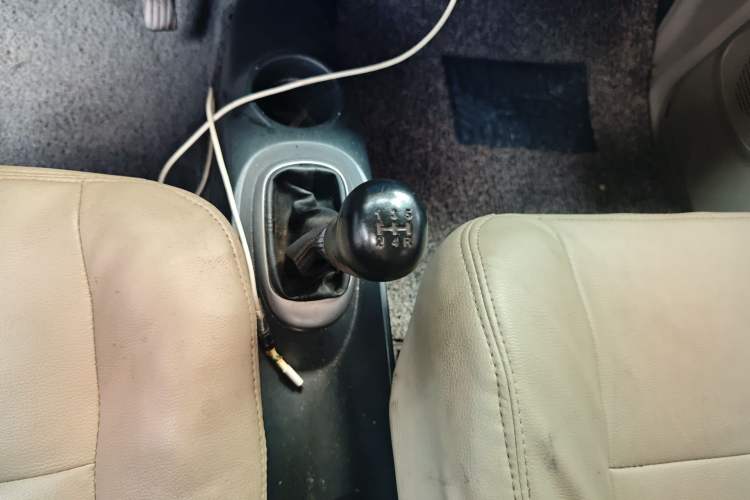 Used Suzuki Wagon R 2011 e 1.4L Manual Utility Model Gear Lever
