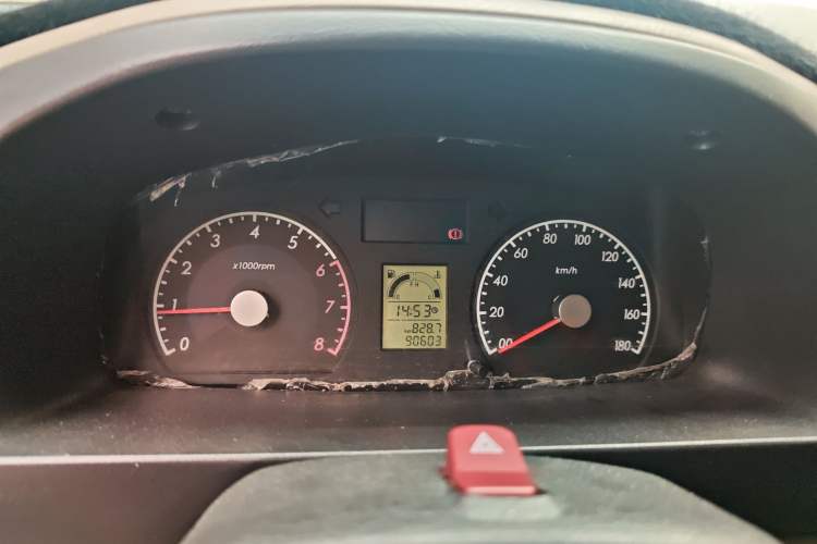 Used Suzuki Wagon R 2011 e 1.4L Manual Utility Model Instrument Cluster