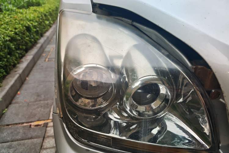 Used Suzuki Wagon R 2011 e 1.4L Manual Utility Model Right Front Headlight