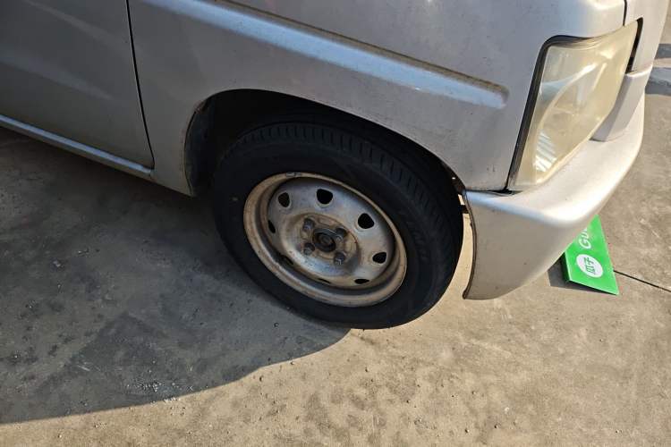 Used Suzuki Wagon R 2011 1.0L Right Front Wheel Hub