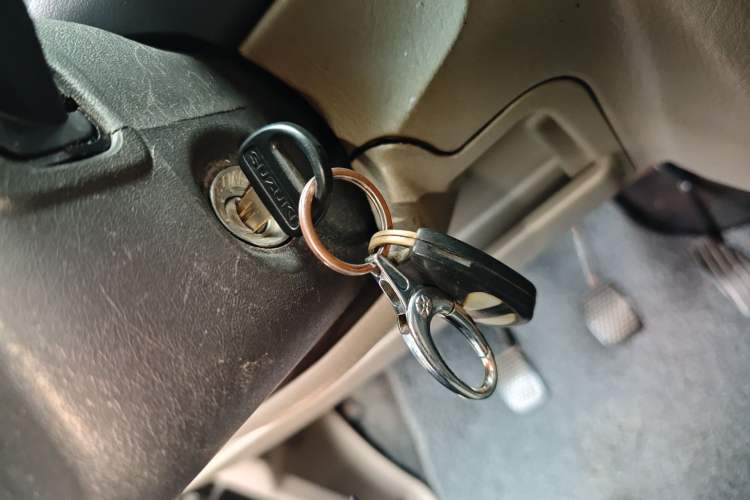 Used Suzuki Wagon R 2011 e 1.4L Manual Utility Model Vehicle Key