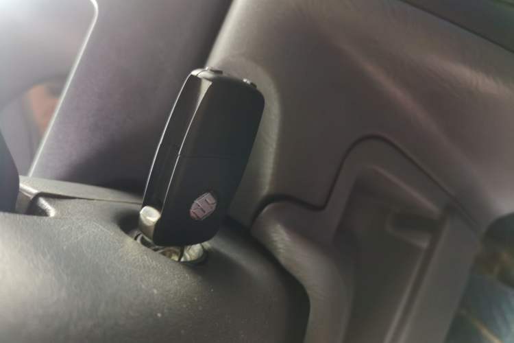Used Suzuki Wagon R 2011 1.0L Vehicle Key