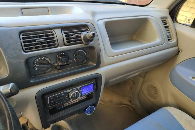 Used Suzuki Wagon R 2011 1.4L Manual Standard Type 1 Audio And AC Panel