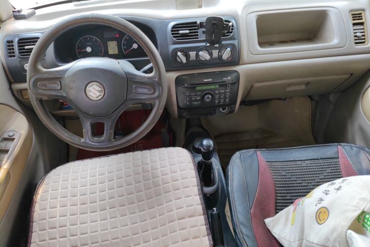 Used Suzuki Wagon R 2011 e 1.4L Manual Utility Model Center Console