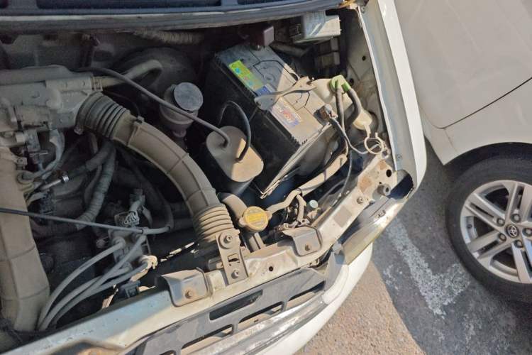Used Suzuki Wagon R 2011 1.0L Engine Bay Left