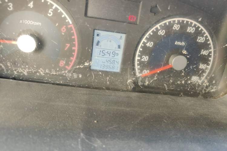 Used Suzuki Wagon R 2011 1.4L Manual Standard Type 1 Odometer Close Up