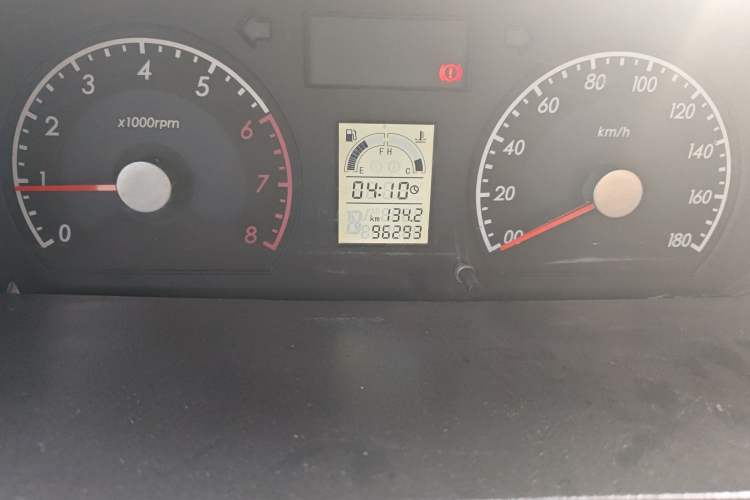 Used Suzuki Wagon R 2011 e 1.4L Manual Standard Model 1 Odometer Close Up