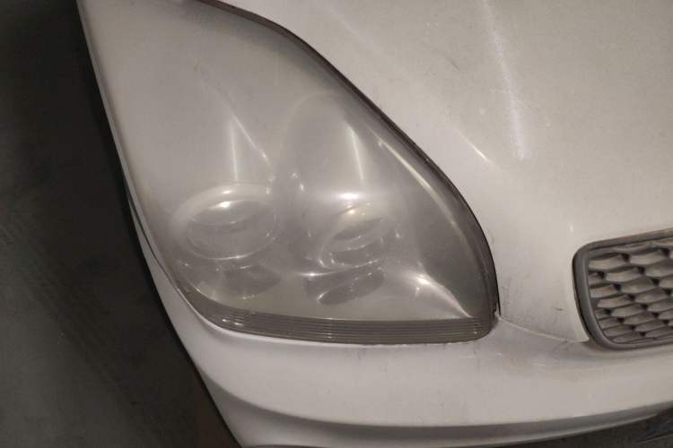 Used Suzuki Wagon R 2011 e 1.4L Manual Utility Model Right Front Headlight