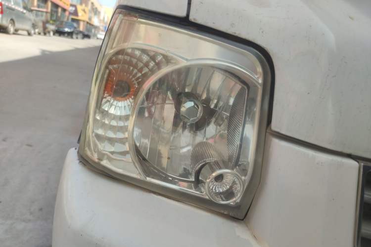 Used Suzuki Wagon R 2011 1.0L Right Front Headlight
