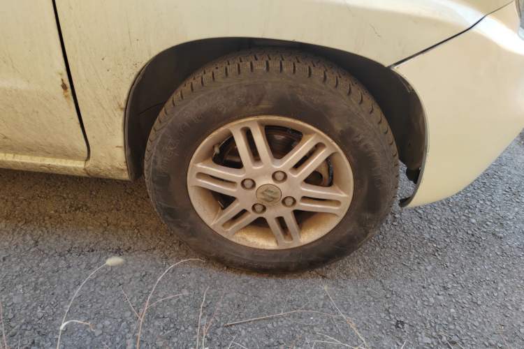 Used Suzuki Wagon R 2011 e 1.4L Manual Utility Model Right Front Wheel Hub