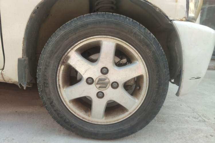 Used Suzuki Wagon R 2011 1.0L Right Front Wheel Hub