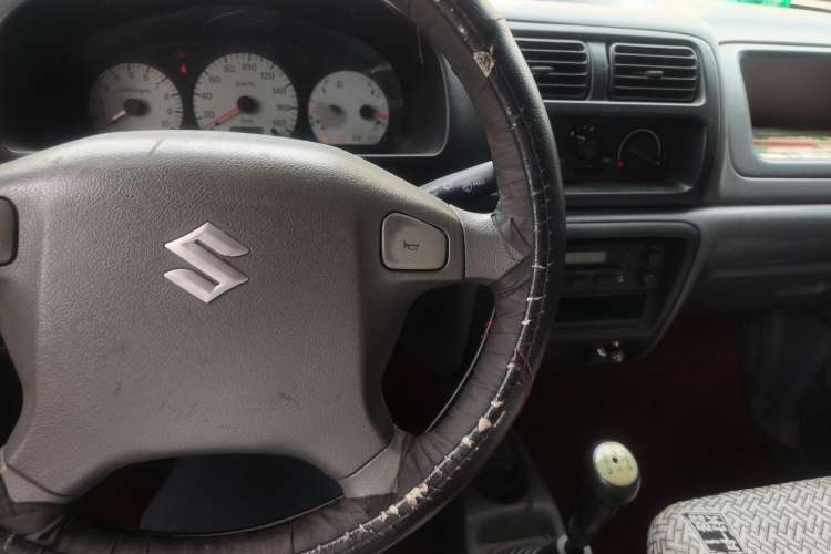 Used Suzuki Wagon R 2012 Entrepreneur Edition 1.0L Manual - Overdrive Type Audio And AC Panel