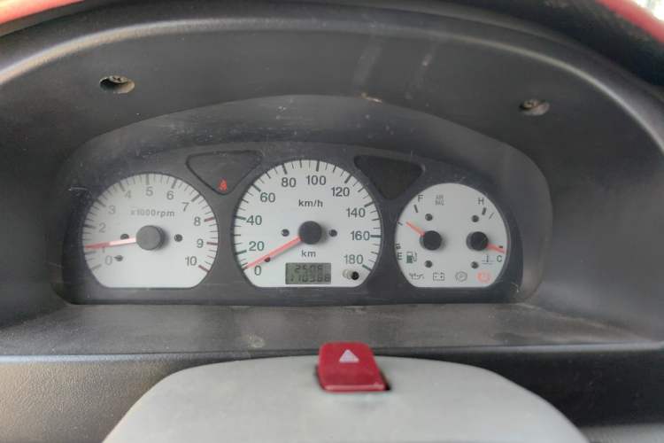 Used Suzuki Wagon R 2012 Entrepreneur Edition 1.0L Manual - Overdrive Type Instrument Cluster