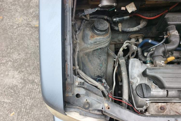 Used Suzuki Wagon R 2012 All-Purpose Model 1.4L Manual Standard Version Engine Bay Right