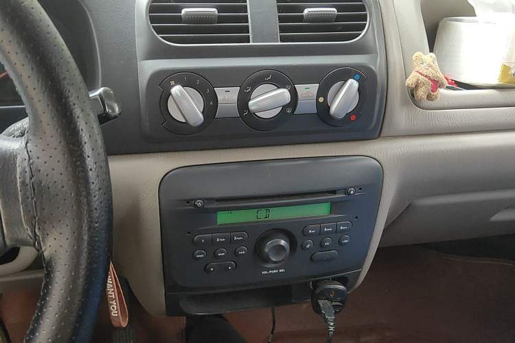 Used Suzuki Wagon R 2012 e 1.4L Manual VVT Standard Model China IV standard Audio And AC Panel