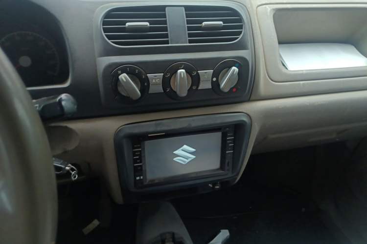 Used Suzuki Wagon R 2012 e 1.4L Manual VVT Standard Model China IV standard Audio And AC Panel