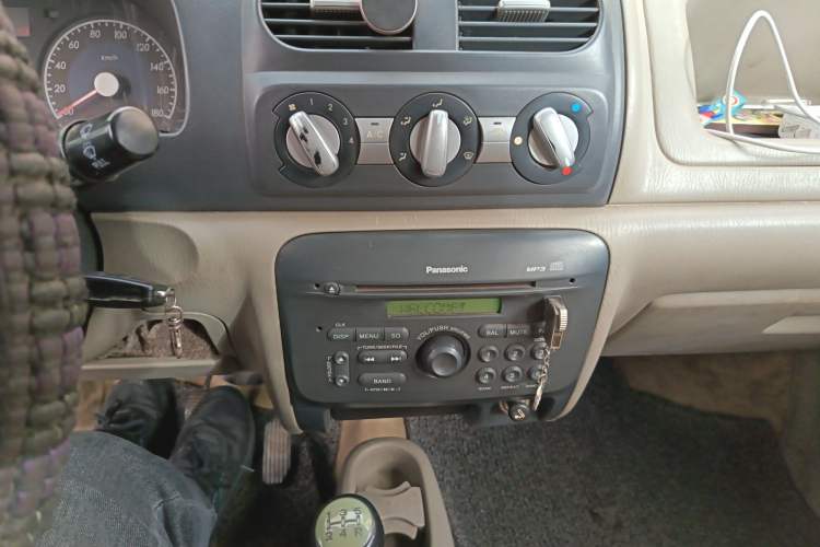 Used Suzuki Wagon R 2012 All-Purpose Model 1.4L Manual Standard Version Audio And AC Panel