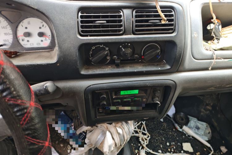 Used Suzuki Wagon R 2012 Entrepreneur Edition 1.0L Manual - Overdrive Type Audio And AC Panel