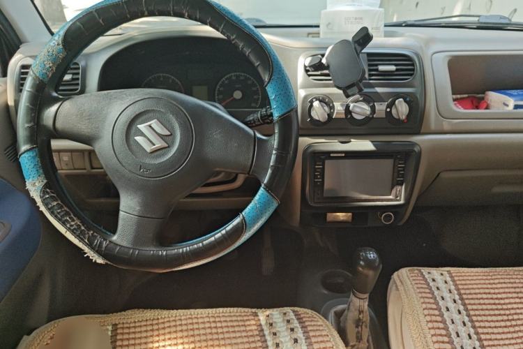 Used Suzuki Wagon R 2012 e 1.4L Manual VVT Standard Model China IV standard Center Console
