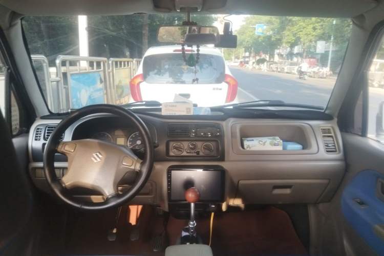 Used Suzuki Wagon R 2012 Champion Edition 1.4L Manual - Applicable Model Center Console
