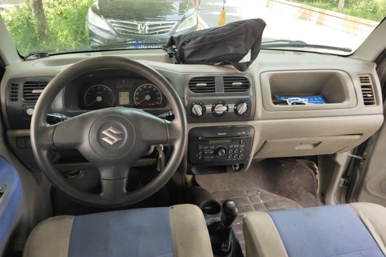 Used Suzuki Wagon R 2012 e 1.4L Manual Standard Model Center Console