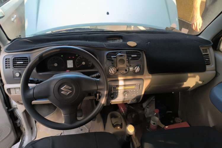 Used Suzuki Wagon R 2012 All-Purpose Model 1.4L Manual Standard Version Center Console