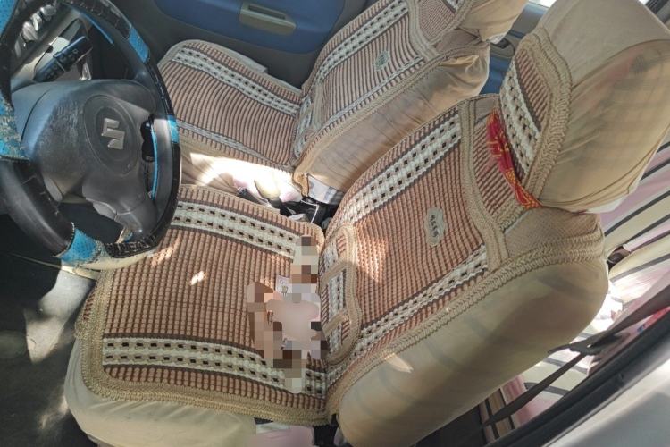 Used Suzuki Wagon R 2012 e 1.4L Manual VVT Standard Model China IV standard Driver Seat