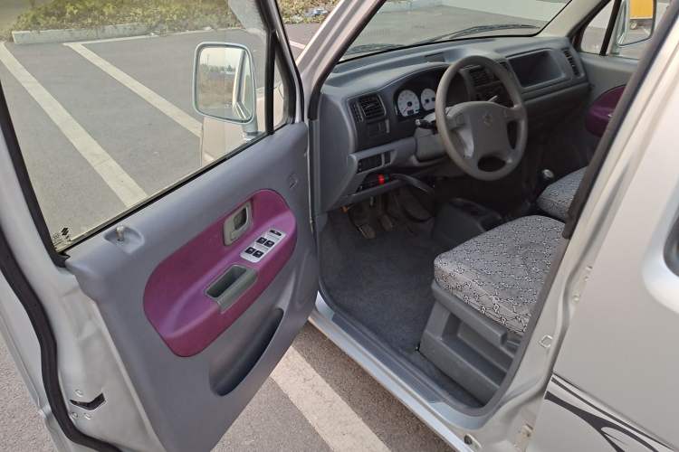 Used Suzuki Wagon R 2012 Entrepreneur Edition 1.0L Manual - Overdrive Type Driver Seat