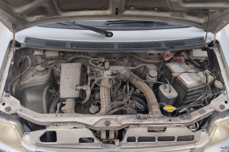 Used Suzuki Wagon R 2012 Entrepreneur Edition 1.0L Manual - Overdrive Type Engine Bay
