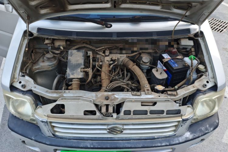 Used Suzuki Wagon R 2012 Entrepreneur Edition 1.0L Manual - Overdrive Type Engine Bay