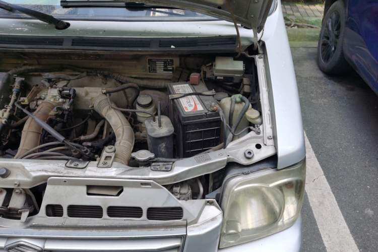 Used Suzuki Wagon R 2012 Entrepreneur Edition 1.0L Manual - Overdrive Type Engine Bay Left