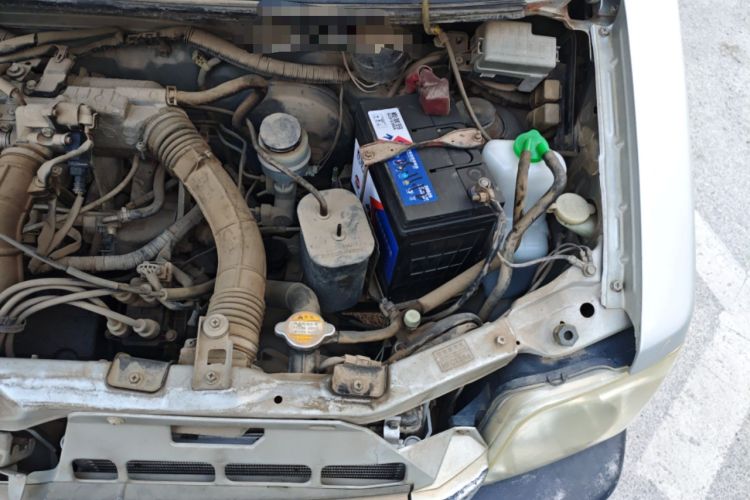 Used Suzuki Wagon R 2012 Entrepreneur Edition 1.0L Manual - Overdrive Type Engine Bay Left