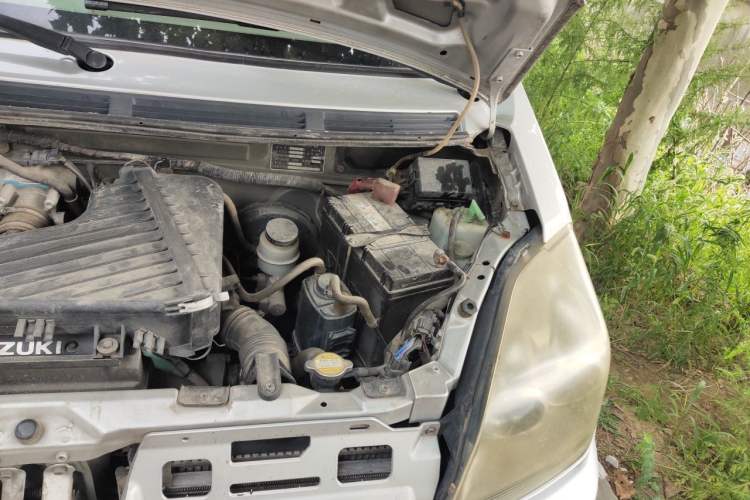 Used Suzuki Wagon R 2012 e 1.4L Manual Standard Model Engine Bay Left