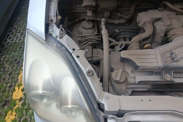 Used Suzuki Wagon R 2012 e 1.4L Manual VVT Standard Model China IV standard Engine Bay Right