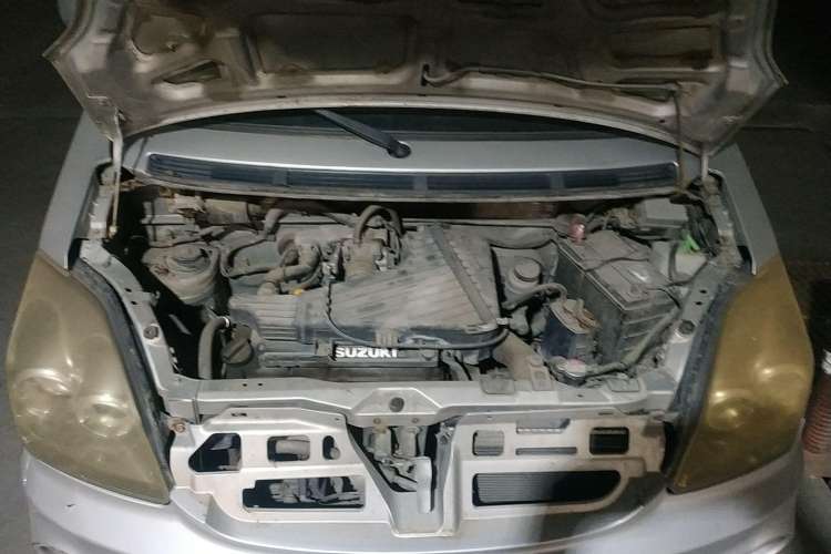 Used Suzuki Wagon R 2012 e 1.4L Manual Utility Model Engine Bay