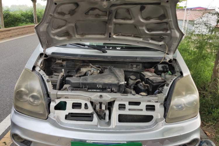 Used Suzuki Wagon R 2012 e 1.4L Manual Standard Model Engine Bay