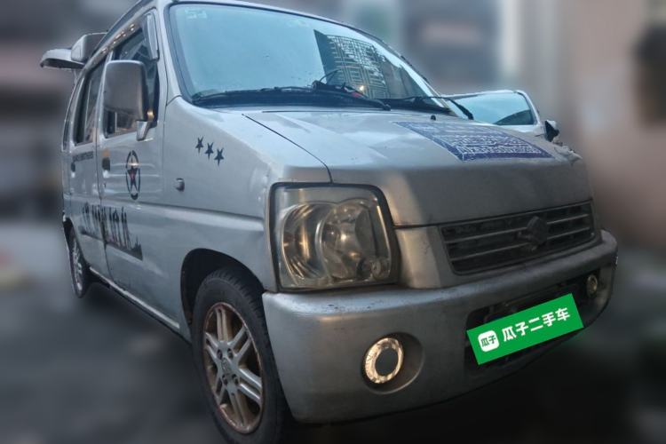 Used Suzuki Wagon R 2012 Entrepreneur Edition 1.0L Manual - Overdrive Type Front Right 45 Deg