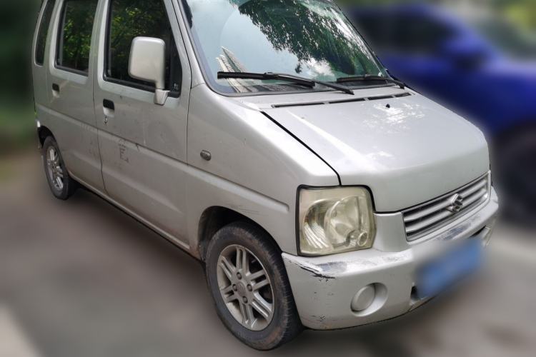 Used Suzuki Wagon R 2012 Entrepreneur Edition 1.0L Manual - Overdrive Type Front Right 45 Deg