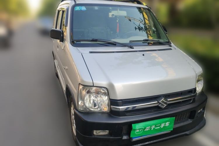 Used Suzuki Wagon R 2012 All-Purpose Model 1.4L Manual VVT Standard Version China IV Front Right 45 Deg