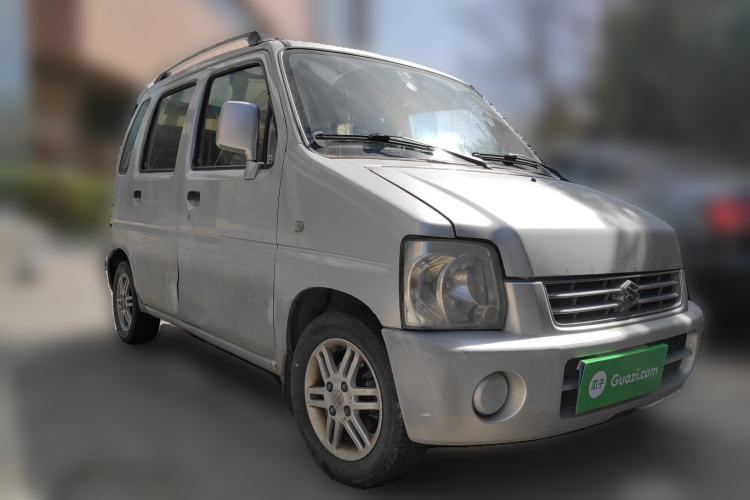 Used Suzuki Wagon R 2012 Entrepreneur Edition 1.0L Manual - Overdrive Type Front Right 45 Deg