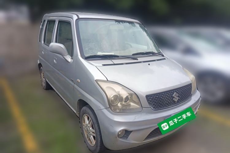 Used Suzuki Wagon R 2012 e 1.4L Manual VVT Standard Model China IV standard Front Right 45 Deg