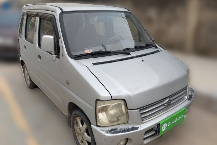Used Suzuki Wagon R 2012 Entrepreneur Edition 1.0L Manual - Overdrive Type Front Right 45 Deg